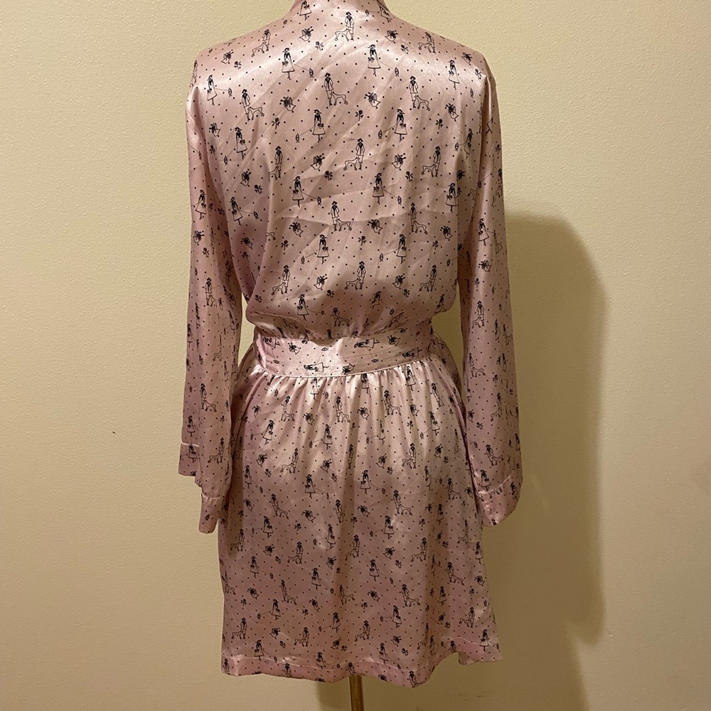 Pink Satin Robe with Pattern Morgan Taylor - Picture 4 of 5